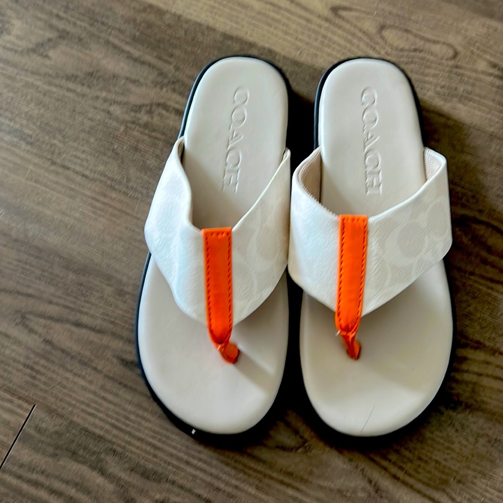 Size 7 coach